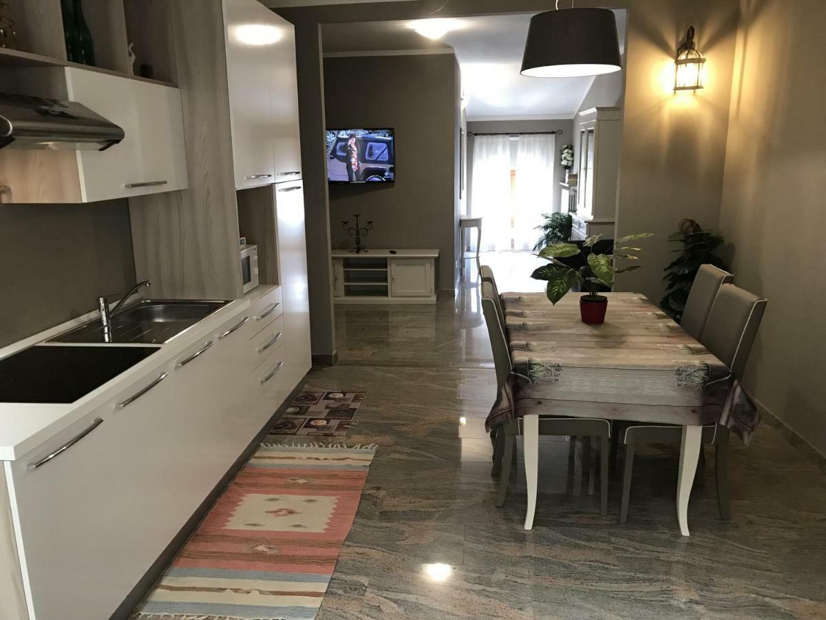 Anfite Apartments Castelletto เปสเคียรา เดล การ์ดา ภายนอก รูปภาพ