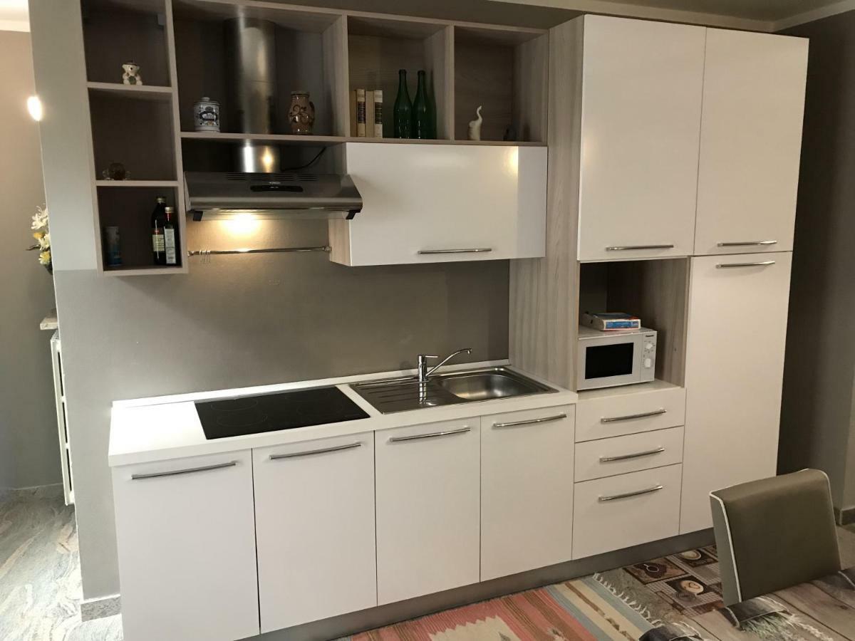 Anfite Apartments Castelletto เปสเคียรา เดล การ์ดา ภายนอก รูปภาพ